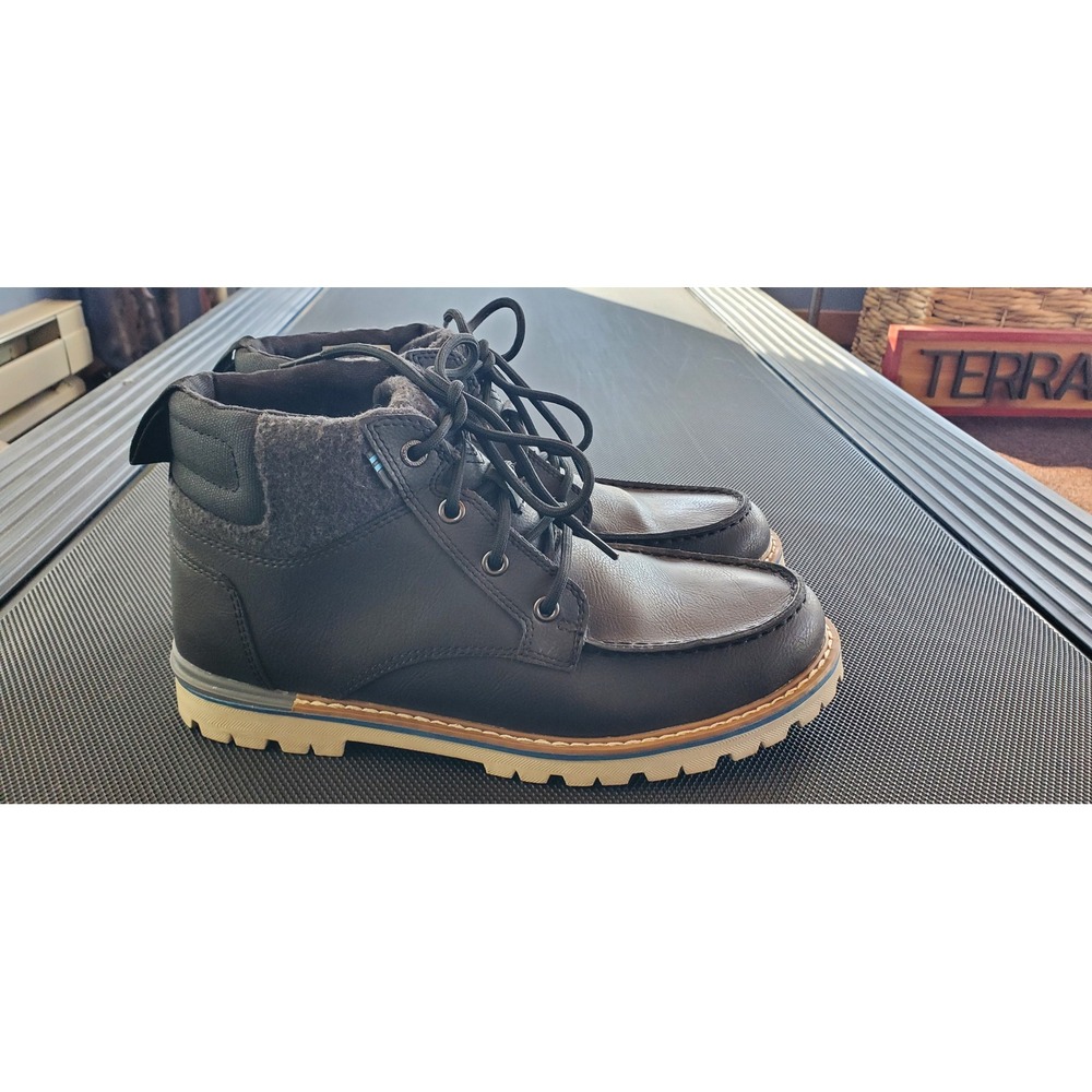 Toms Hawthorne Size 9 Waterproof Dark Gray Leather Lace Up Winter Boots EUC